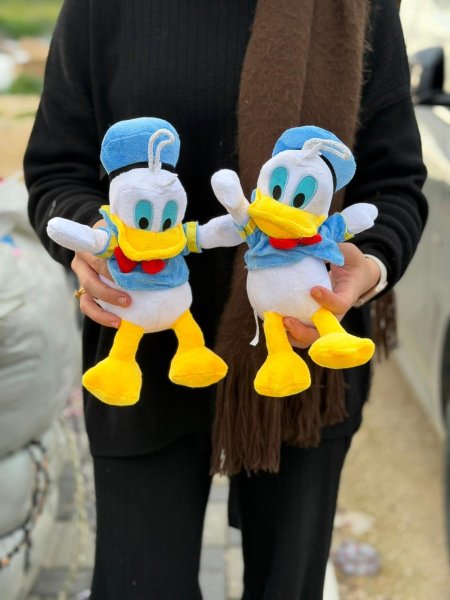 دب ديزني بطوط مع علاقه 25سم