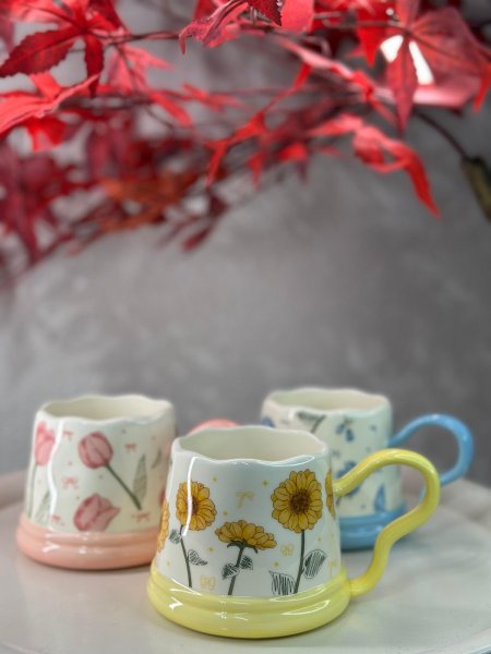 فنجان ورد يد مطعوج