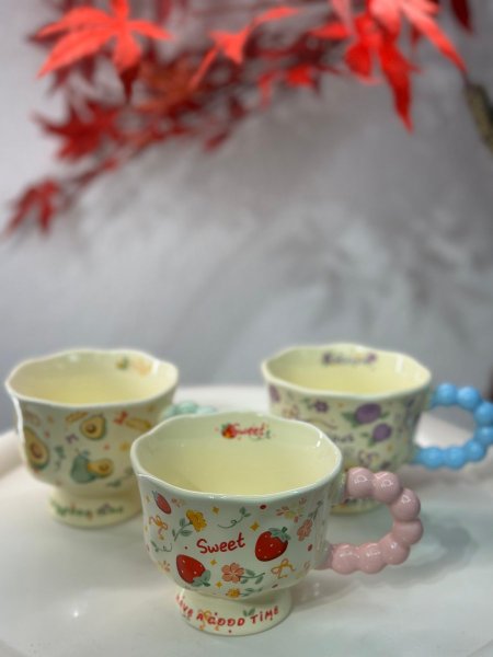 فنجان يد مجدول