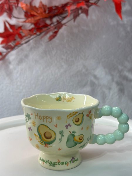 أخضر افوكادو