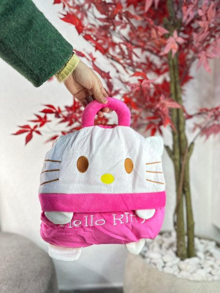 مخدة هلوكيتي مع حرام على شكل شنتة