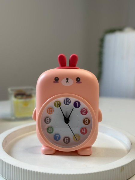 ساعة منبه بلاستيك أرنب