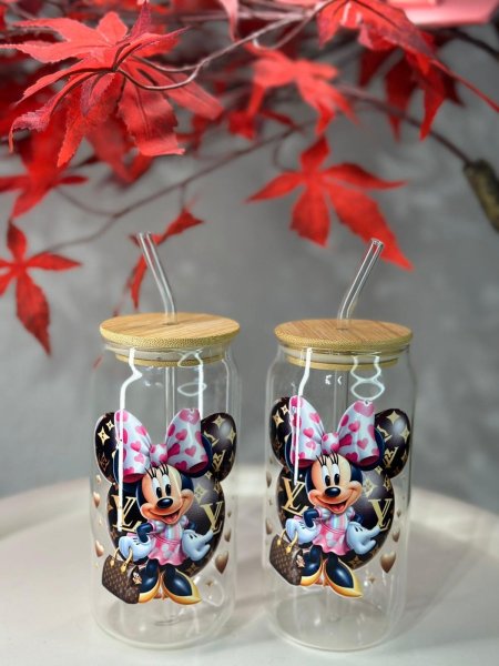 كاسة شفاف مع مصاصة ميني ماوس لويس فيتون