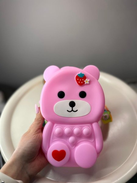 جزدان عيد أطفال سيليكون دب وقلب زهري