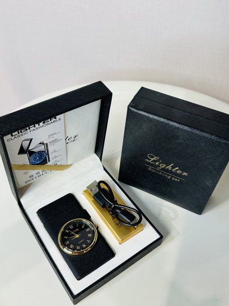 اسود مع ذهبي