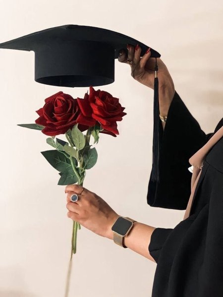 طاقية تخرج
