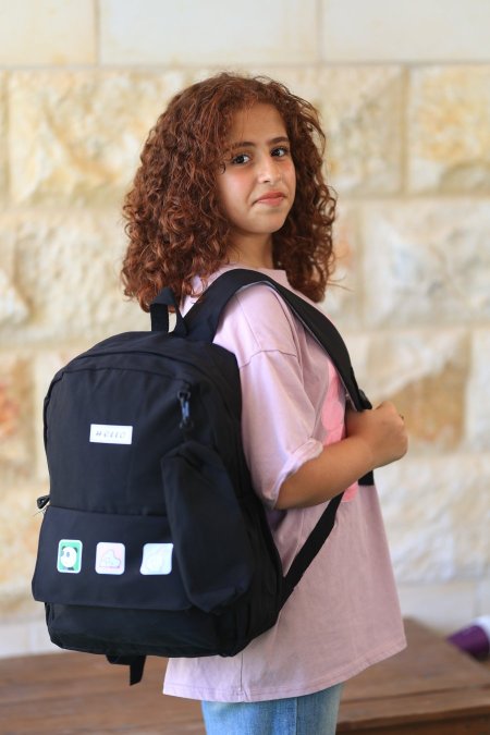 شنط صبايا مع مقلمة ومدالية (241-888)
