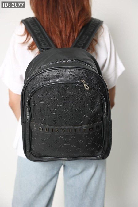 شنط صبايا جلد _Louis Vuitton / مطبع