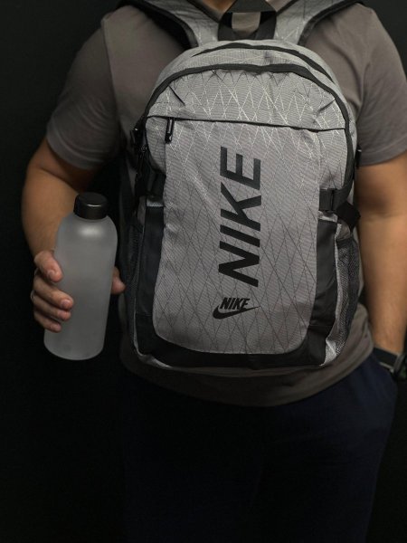 شنطة مدرسه NIKE رمادي