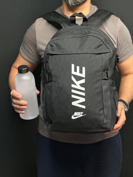 شنطة مدرسه NIKE أسود