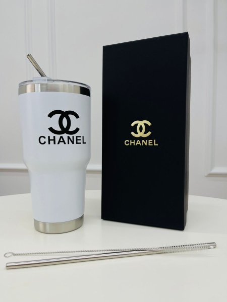 مطرة ثيرموس chanel / علبة أصليه