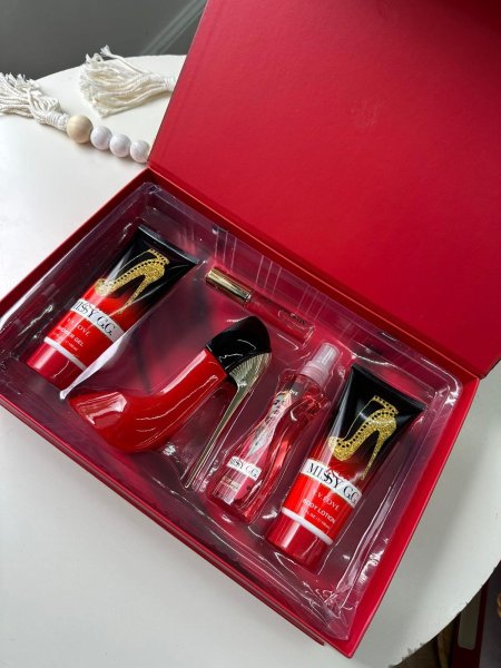 طقم عطر _MISSY G.G أحمر