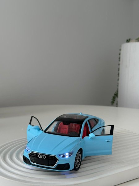 سياره حديد  (أودي) A7