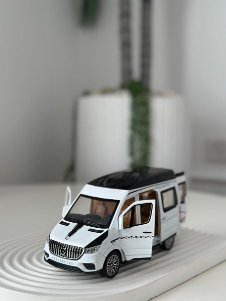 سيارة حديد باص مرسيدس