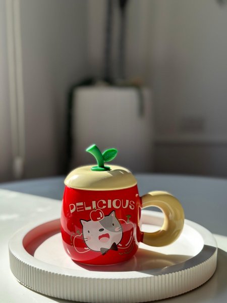 قطة احمر
