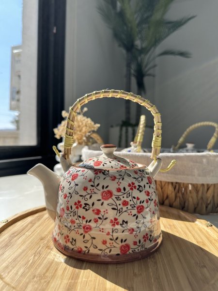 احمر