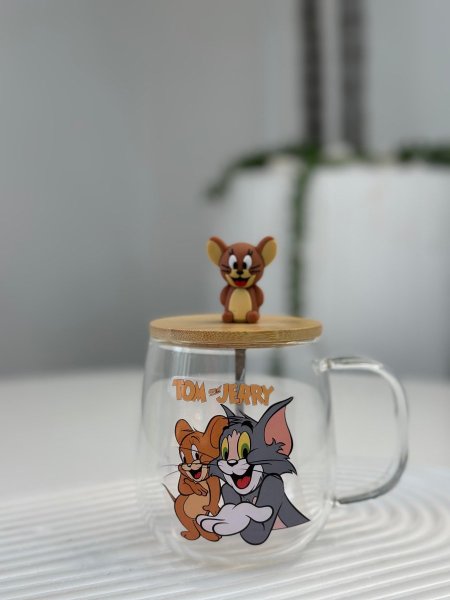 توم وجيري قاعد