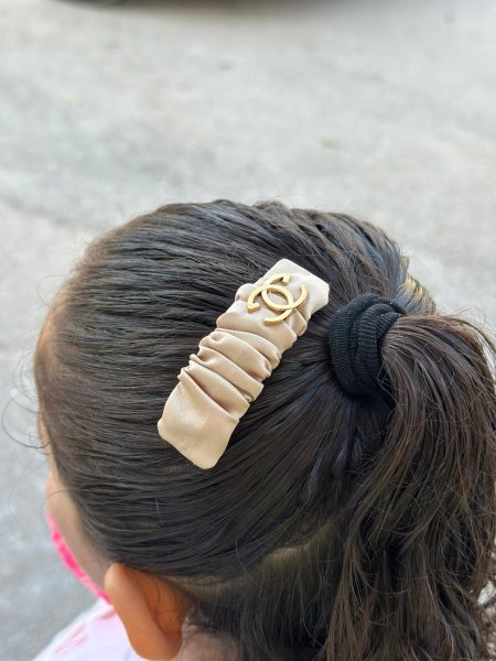 39.مكبس شعر شانيل ذهبي (20 قطعه)