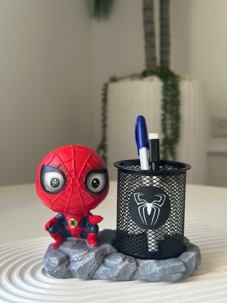 تحف مع سلة أقلام / سبايدر مان