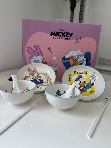 طقم صحون مع معالق / بطوط وبطوطه