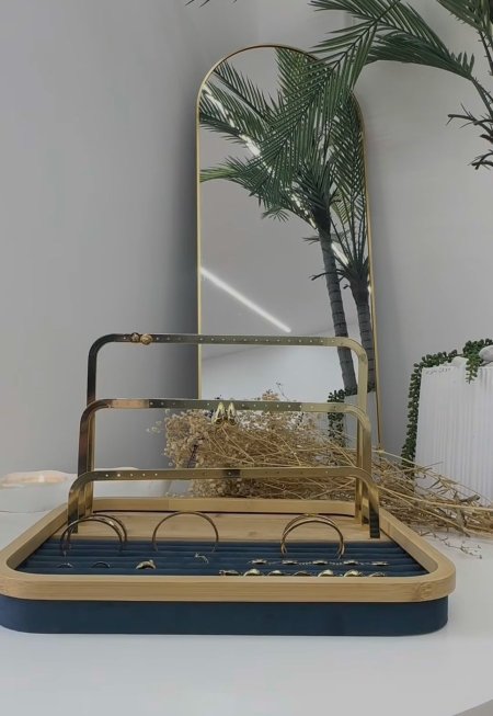 ستاند خواتم و إكسسوار