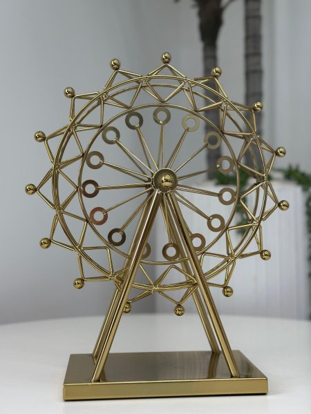 تحف منزلية دولاب ذهبي