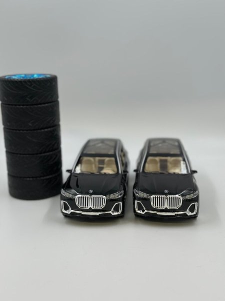 سياره جيب BMW (x7) - اسود