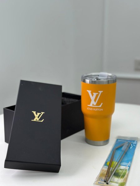 مطرة ثيرموس LOUIS VUITTON / علبة أصليه