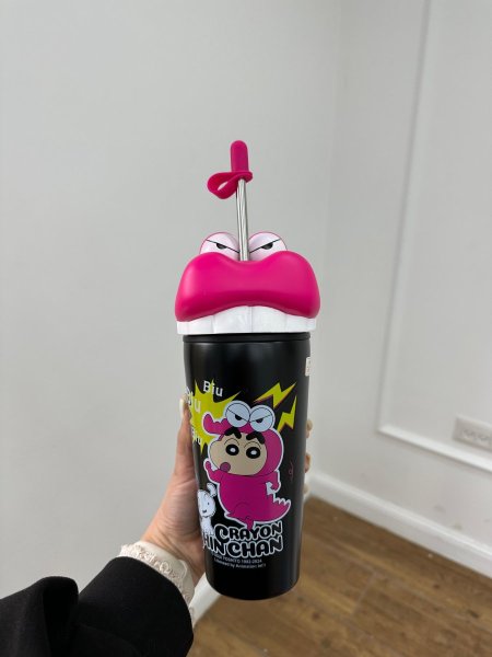 ثيرموس مجسم عيون أسود