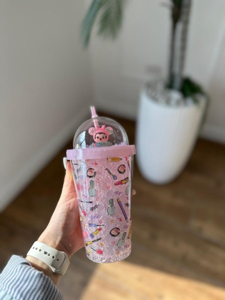 مطرة ثلج مكياج