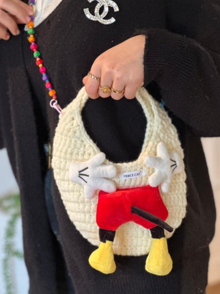 شنط بناتي للعيد (تطريز يدوي) ميكي ماووس